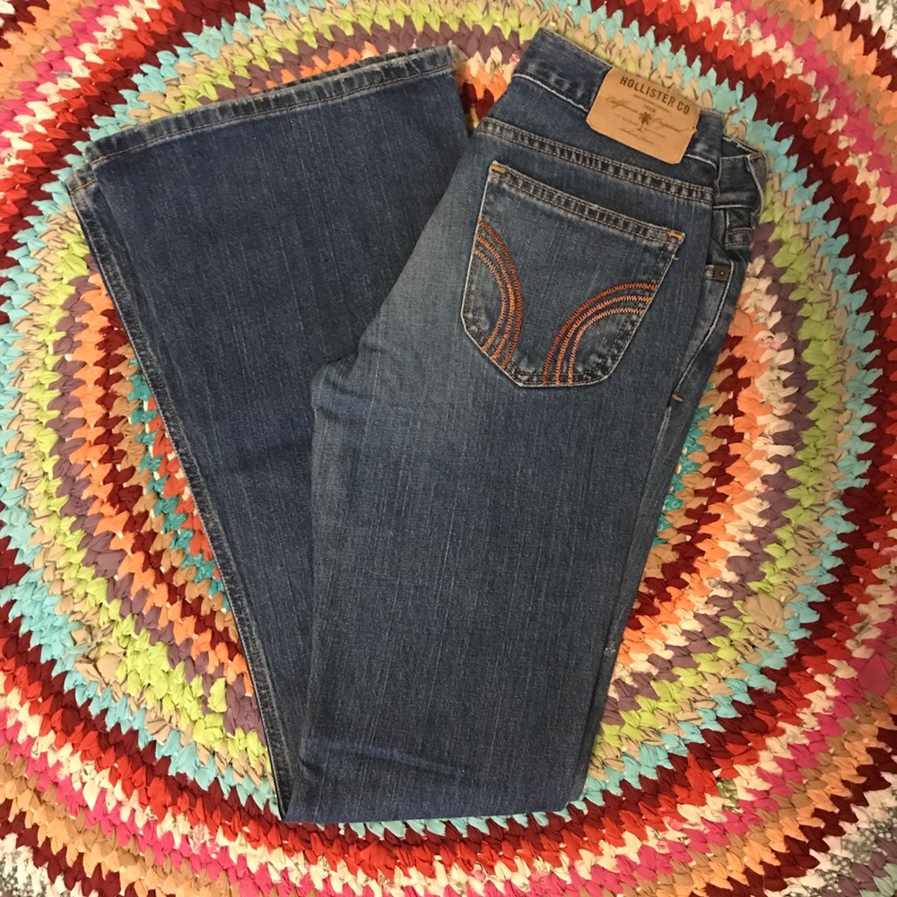 Hollister Size 5 Regular Flare Leg Jeans